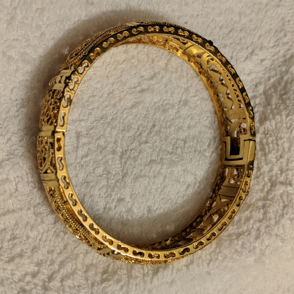 Beautiful bangle - Picture 6 of 6